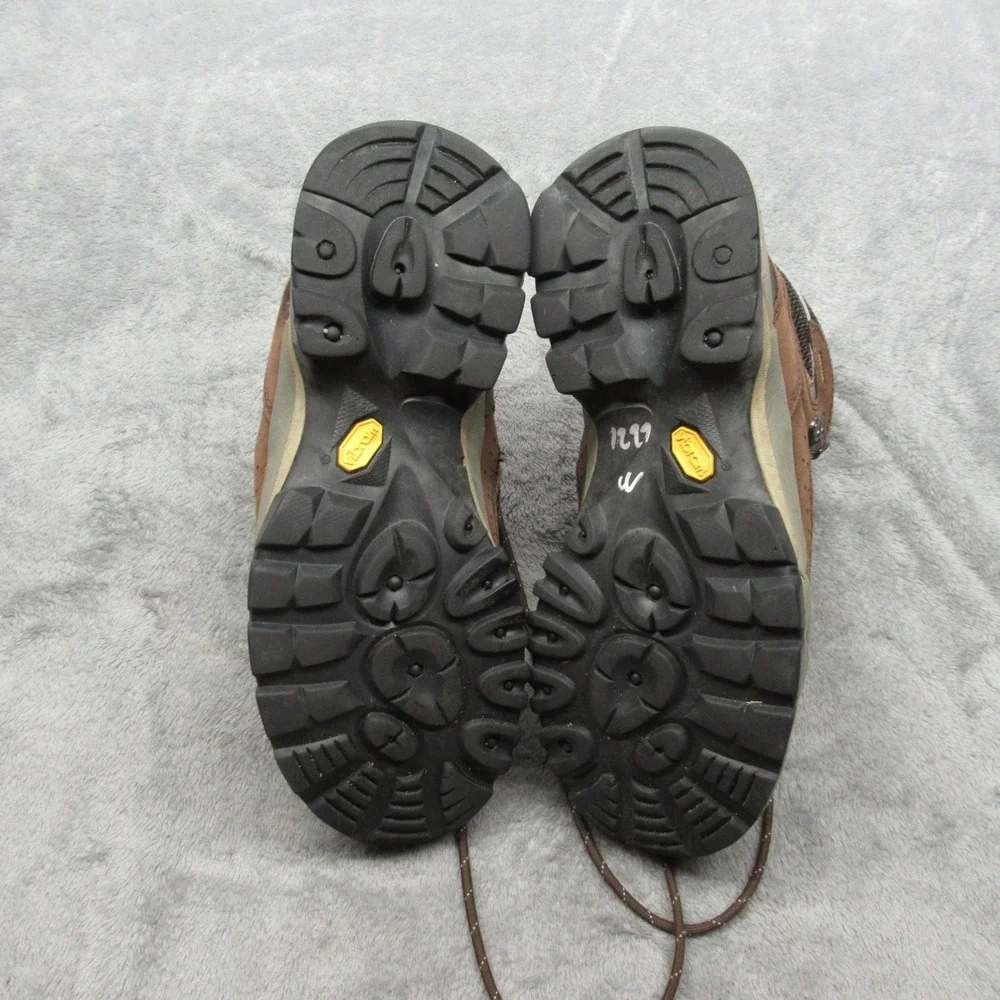 Vasque couple blemishes